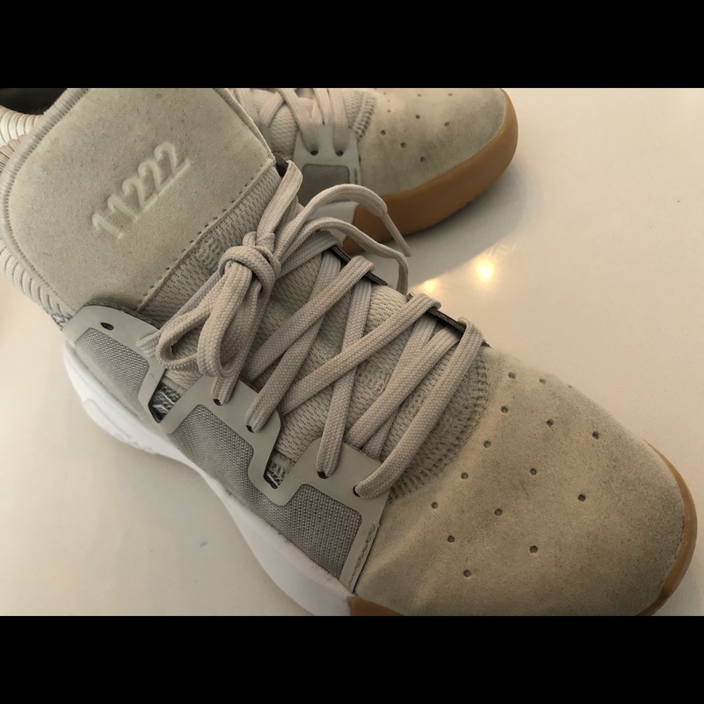 Adidas - Picture 7 of 9